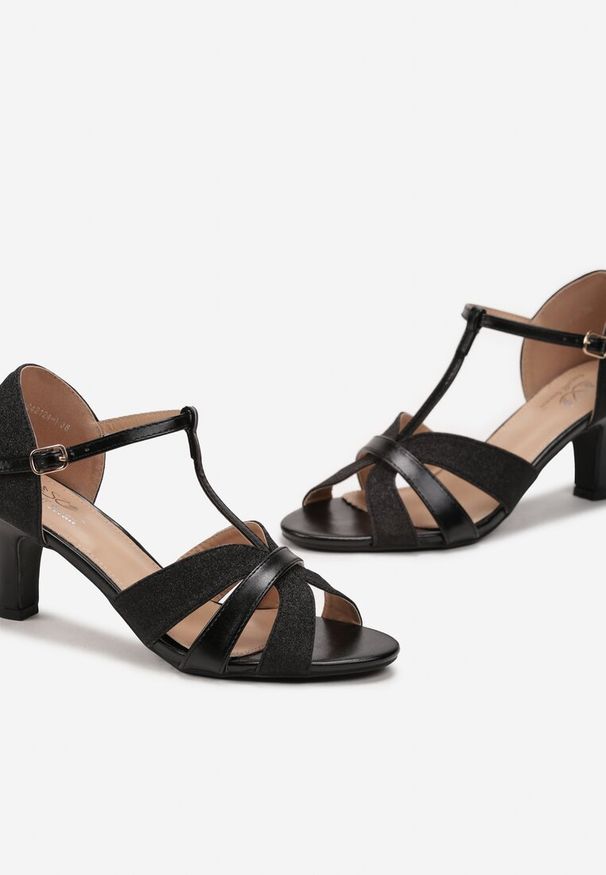 Renee - Czarne Eleganckie Sandały na Słupku Ozdobione Brokatem Orelise. Okazja: na imprezę. Kolor: czarny. Wzór: aplikacja. Obcas: na słupku. Styl: elegancki