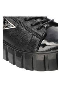 Czarne Sneakersy Filippo Modne Buty Damskie. Okazja: na co dzień. Kolor: czarny. Materiał: materiał