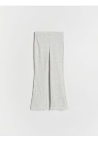 Reserved - Legginsy flare - jasnoszary. Kolor: szary. Materiał: bawełna, dzianina #1