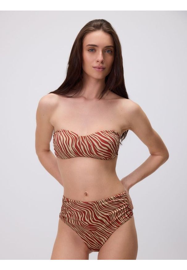 Reserved - Dół od bikni - bordowy. Stan: podwyższony. Kolor: czerwony. Materiał: materiał
