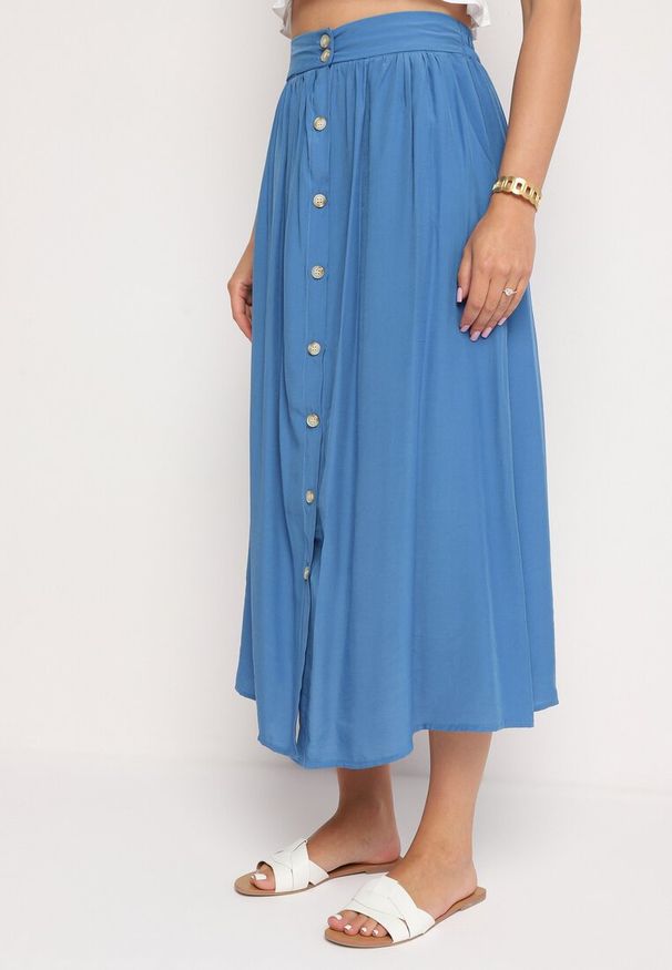 Born2be - Niebieska Spódnica Maxi z Guzikami i Gumką w Pasie Aurorsa. Okazja: na co dzień. Kolor: niebieski. Styl: klasyczny, elegancki, casual