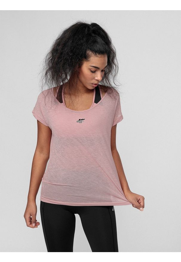 4f - Koszulka treningowa damska. Kolor: różowy. Materiał: włókno, dzianina. Sport: bieganie