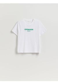 Reserved - T-shirt z nadrukiem - biały. Kolor: biały. Materiał: bawełna. Wzór: nadruk