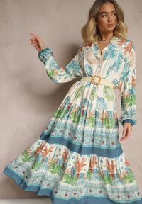 Renee - Jasnoniebieska Sukienka z Wiskozy Rozkloszowana w Print Boho Aedia. Okazja: na co dzień. Typ kołnierza: dekolt w serek. Kolor: niebieski. Materiał: wiskoza. Wzór: nadruk. Styl: boho