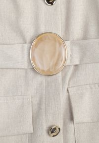 Renee - Jasnobeżowa Sukienka z Wiskozą i Lnem w Eleganckim Stylu z Paskiem z Ozdobą Coritia. Kolor: beżowy. Materiał: wiskoza, len. Długość rękawa: bez rękawów. Wzór: aplikacja. Sezon: lato. Typ sukienki: dopasowane. Styl: elegancki #5