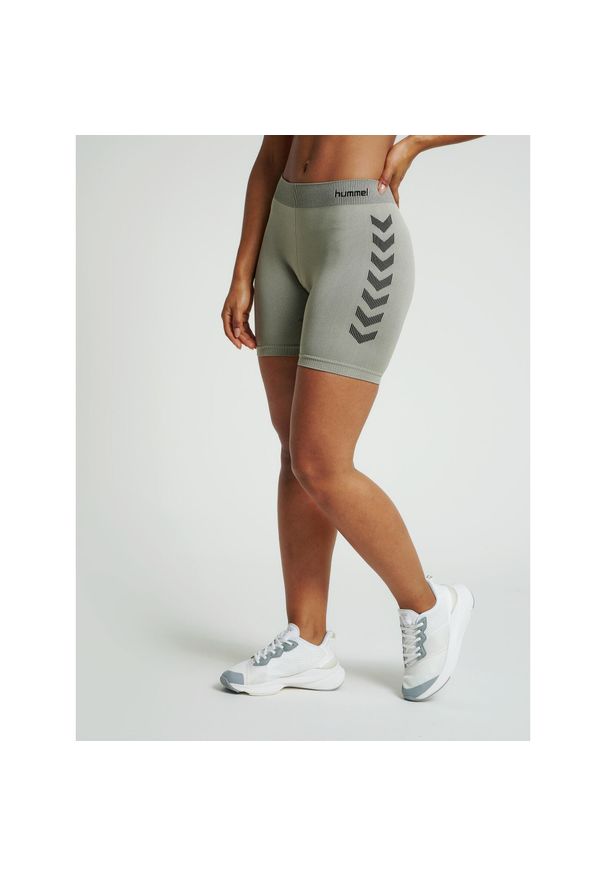 Damskie Spodenki treningowe kompresyjne Hummel hmlfirst. Kolor: szary, wielokolorowy, zielony. Sport: fitness