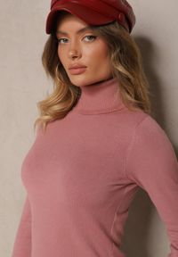 Renee - Ciemnoróżowy Casualowy Golf z Wiskozą i Modalem Lannetora. Okazja: na co dzień. Typ kołnierza: golf. Kolor: różowy. Materiał: wiskoza. Wzór: aplikacja, gładki. Styl: casual #5