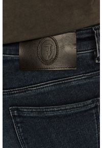 Trussardi Jeans - Jeansy 206. Kolor: niebieski. Materiał: bawełna, materiał, denim, elastan, poliester. Styl: klasyczny #4