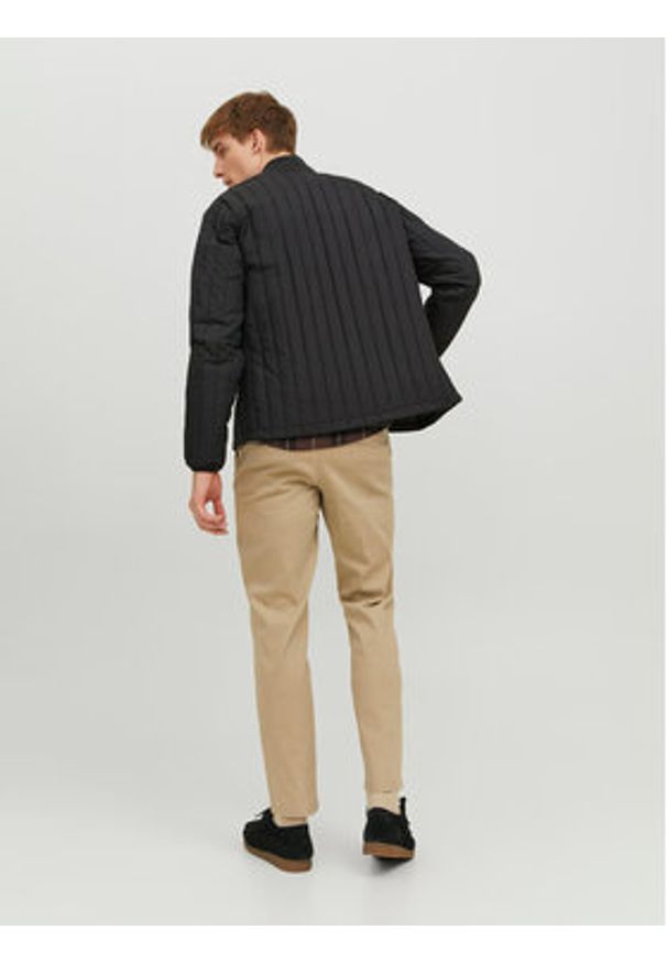 Jack & Jones - Jack&Jones Kurtka przejściowa City 12237729 Czarny Regular Fit. Kolor: czarny. Materiał: syntetyk