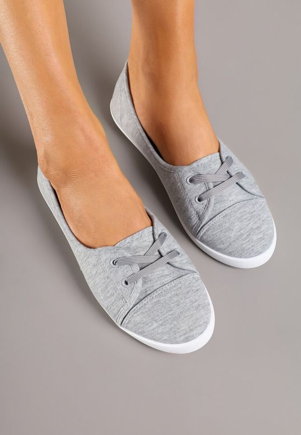 Renee - Szare Tenisówki Vices z Drobnym Sznurowaniem Telithia. Kolor: szary