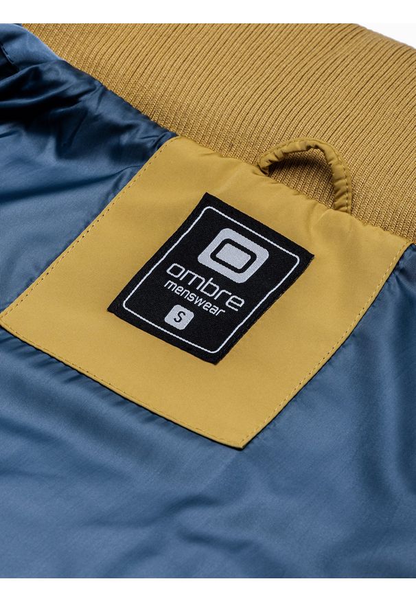 Niebieska kurtka Ombre Clothing na wiosnę, ze stójką