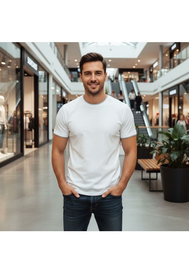 Jednokolorowa Koszulka z Lamówką - Pako Jeans - Biała. Okazja: na co dzień. Kolor: biały. Materiał: bawełna. Styl: casual