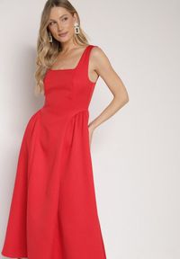 Born2be - Czerwona Rozkloszowana Sukienka na Szerokich Ramiączkach Reterna. Okazja: na imprezę. Typ kołnierza: dekolt kwadratowy. Kolor: czerwony. Długość rękawa: na ramiączkach. Styl: elegancki. Długość: mini #5