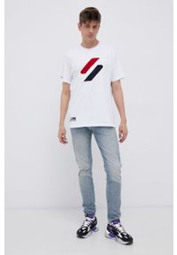Superdry T-shirt bawełniany kolor biały z aplikacją. Okazja: na co dzień. Kolor: biały. Materiał: bawełna. Wzór: aplikacja. Styl: casual