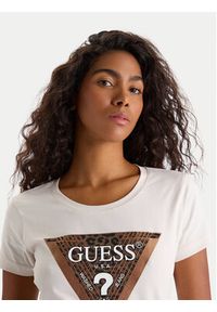 Guess T-Shirt W5BI28 J1314 Biały Slim Fit. Kolor: biały. Materiał: bawełna #4