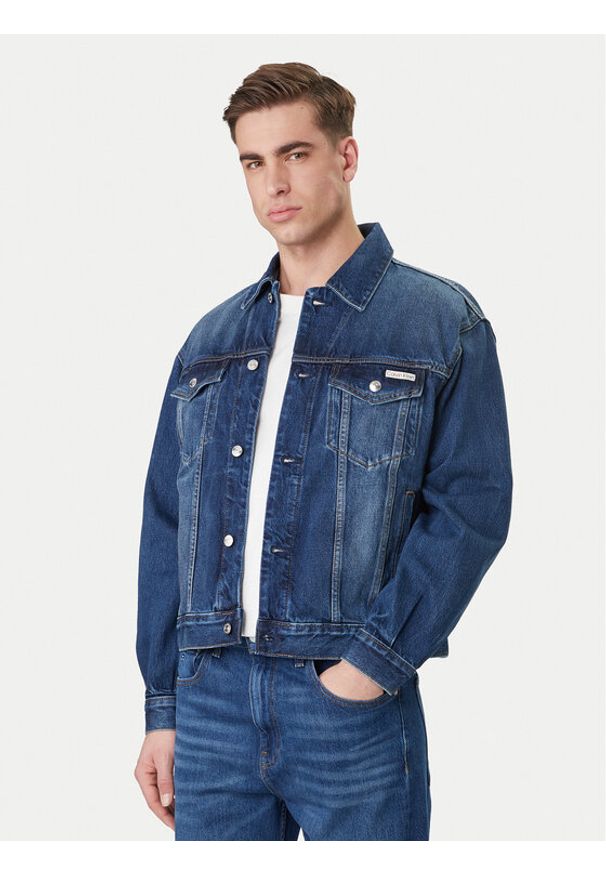 Calvin Klein Jeans Kurtka jeansowa 90s LV04RF705G Granatowy Regular Fit. Kolor: niebieski. Materiał: bawełna