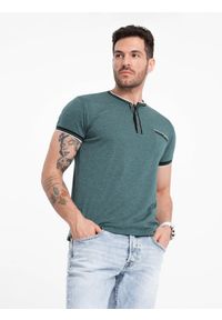 Ombre Clothing - Męski t-shirt henley z ozdobnymi ściągaczami - ciemnozielony V2. Okazja: na co dzień. Typ kołnierza: typu henley. Kolor: zielony. Materiał: wiskoza, żakard, poliester, materiał, jedwab, elastan. Wzór: kolorowy, aplikacja, paski. Styl: klasyczny, casual #7