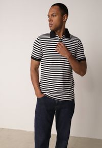 Born2be - Czarna Bawełniana Koszulka Polo w Paski w Stylu Casual Elunilla. Okazja: na co dzień. Typ kołnierza: polo. Kolor: czarny. Materiał: bawełna. Wzór: paski. Styl: casual #6