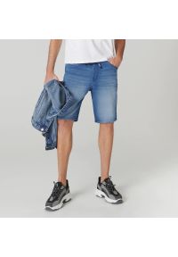 Sinsay - Szorty jeansowe jogger - Niebieski. Kolor: niebieski. Materiał: jeans