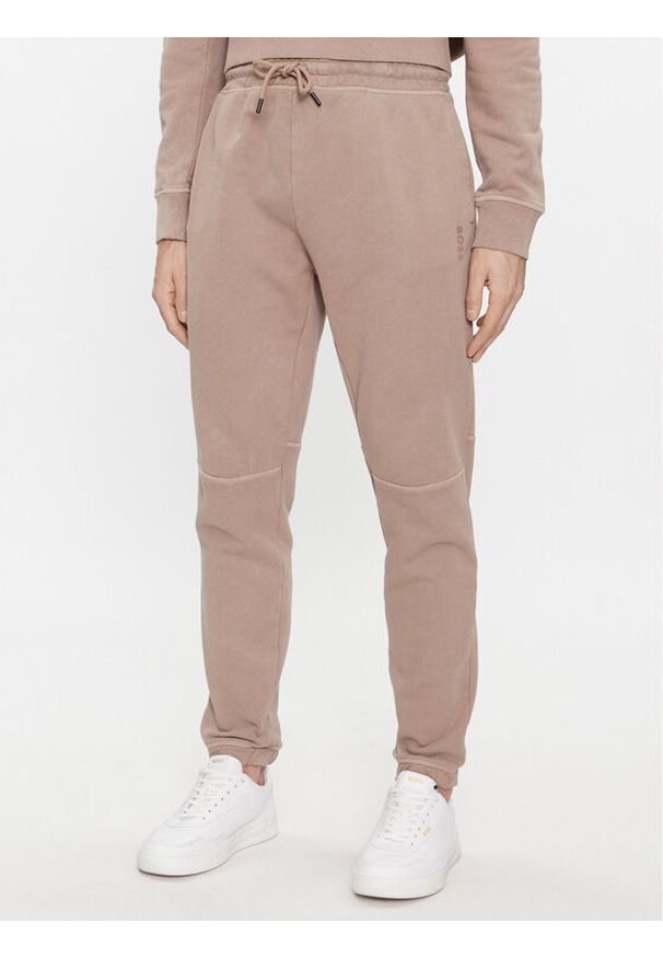 BOSS - Boss Spodnie dresowe Se_Bosslogoraw 50505271 Brązowy Regular Fit. Kolor: brązowy. Materiał: bawełna