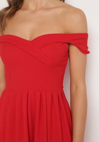 Born2be - Czerwona Koktajlowa Rozkloszowana Sukienka z Hiszpańskim Dekoltem i Rozcięciem na Nogę Gralia. Okazja: na wesele, na ślub cywilny, na studniówkę. Kolor: czerwony. Typ sukienki: rozkloszowane. Styl: wizytowy #5