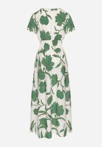 Born2be - Zielona Wiskozowa Sukienka Rozkloszowana w Kwiaty Arisona. Okazja: na randkę. Typ kołnierza: dekolt w kształcie V. Kolor: zielony. Materiał: wiskoza. Wzór: kwiaty. Sezon: wiosna, lato #3