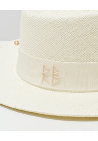 RUSLAN BAGINSKIY - Biały kapelusz ze zdobieniami. Kolor: biały. Wzór: aplikacja #6