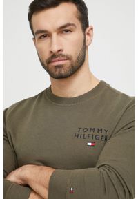 TOMMY HILFIGER - Tommy Hilfiger bluza lounge kolor zielony wzorzysta. Kolor: zielony. Materiał: poliester, dzianina. Długość rękawa: długi rękaw. Długość: długie. Wzór: haft #4