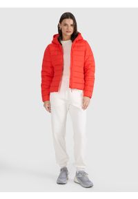 4f - 4F Kurtka puchowa z wypełnieniem syntetycznym damska - czerwona M. Okazja: na co dzień. Typ kołnierza: kołnierzyk stójkowy, kaptur. Kolor: czerwony. Materiał: syntetyk, puch. Długość: długie. Styl: casual, klasyczny, sportowy #2