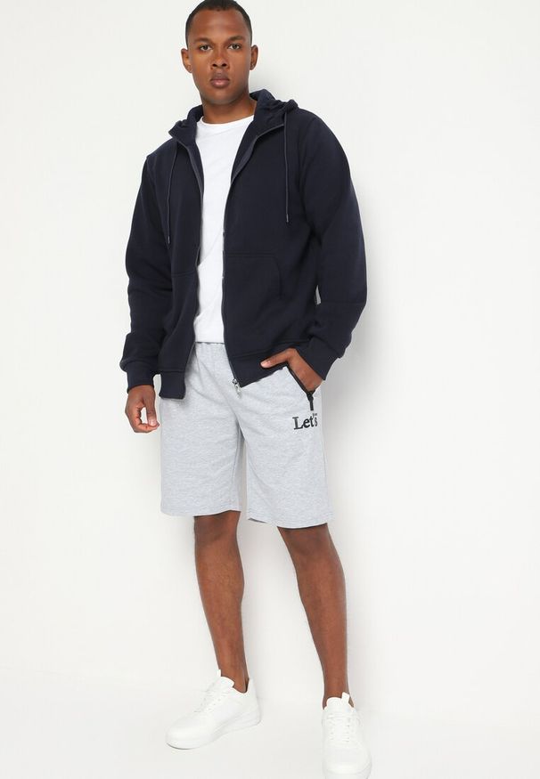 Born2be - Granatowa Bluza z Kapturem i Suwakiem Azadah. Okazja: na co dzień. Typ kołnierza: kaptur. Kolekcja: plus size. Kolor: niebieski. Materiał: dresówka, polar, jeans. Długość rękawa: długi rękaw. Długość: długie. Styl: sportowy, klasyczny, casual