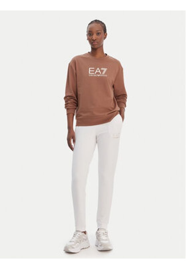 EA7 Emporio Armani Spodnie dresowe 8NTP66 TJ9RZ U0002 Biały Regular Fit. Kolor: biały. Materiał: syntetyk