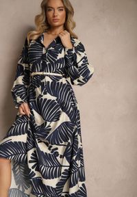 Renee - Niebieska Rozkloszowana Sukienka z Wiskozy z Motywem Liści Wilvesia. Okazja: na co dzień. Typ kołnierza: dekolt w serek. Kolor: niebieski. Materiał: wiskoza. Styl: klasyczny, casual, elegancki