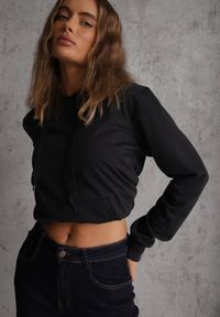 Renee - Granatowa Kangurka Bluza z Kapturem i Ściągaczem Saveria. Typ kołnierza: kaptur. Kolor: niebieski. Materiał: skóra, materiał, bawełna. Styl: elegancki #1