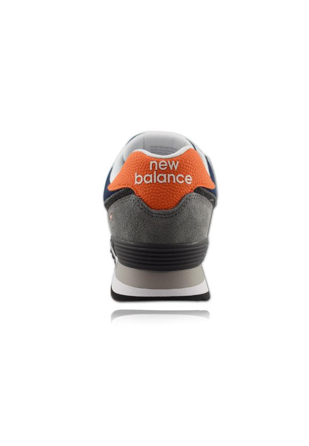 Buty do chodzenia męskie New Balance 574. Zapięcie: sznurówki. Kolor: szary, wielokolorowy. Materiał: skóra, syntetyk, tkanina, materiał. Szerokość cholewki: normalna. Model: New Balance 574. Sport: turystyka piesza