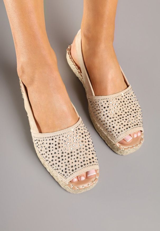Born2be - Beżowe Sandały Typu Espadryle na Plecionej Podeszwie Zdobione Cyrkoniami Aneolena. Okazja: na co dzień, na spotkanie biznesowe. Zapięcie: pasek. Kolor: beżowy. Wzór: aplikacja. Styl: casual, biznesowy, elegancki