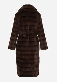 Born2be - Brązowy Klasyczny Płaszcz Futerko z Wiązanym Paskiem Aranelle. Okazja: na co dzień. Kolor: brązowy. Materiał: futro. Styl: klasyczny #2