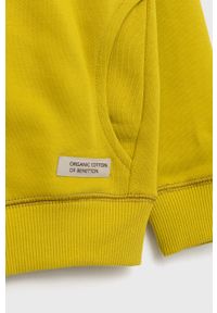 United Colors of Benetton bluza bawełniana dziecięca kolor zielony z kapturem gładka. Okazja: na co dzień. Typ kołnierza: kaptur. Kolor: zielony. Materiał: bawełna. Wzór: gładki. Styl: casual #3