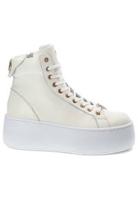 Białe Sneakersy Carinii Damskie Stylowe Obuwie. Okazja: do pracy, na uczelnię. Kolor: biały. Materiał: skóra. Szerokość cholewki: normalna. Wzór: jednolity, aplikacja. Styl: elegancki #4