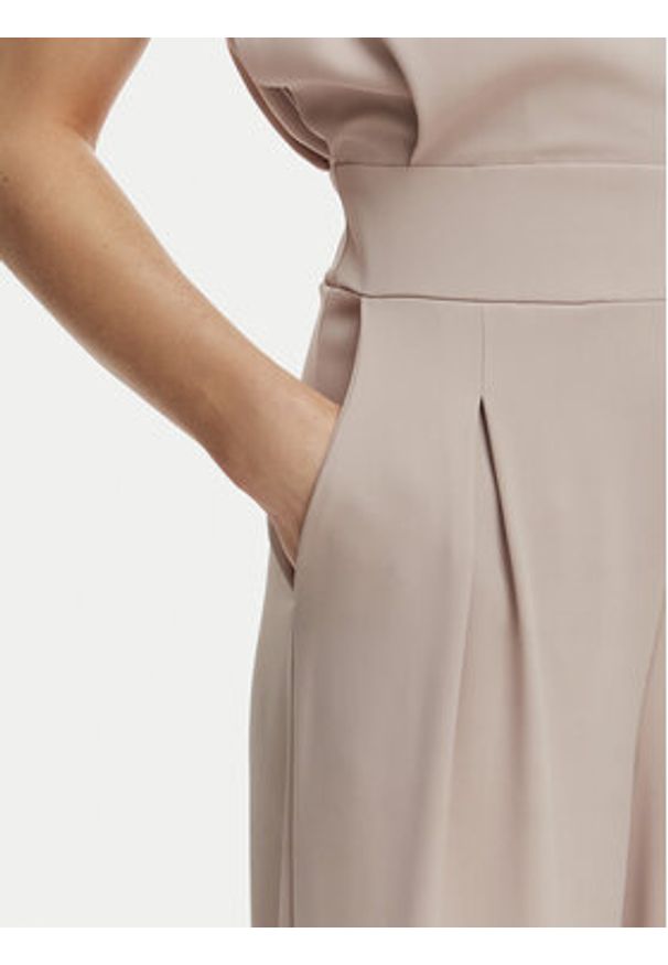 Rinascimento Kombinezon CFC0127546003 Beżowy Wide Leg. Kolor: beżowy. Materiał: syntetyk