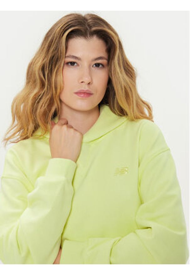New Balance Bluza WT41537 Zielony Relaxed Fit. Kolor: zielony. Materiał: bawełna