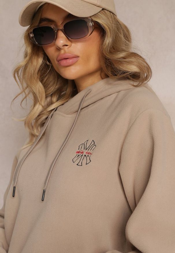 Renee - Beżowa Bluza z Kapturem i Ozdobnym Haftem Gamalie. Typ kołnierza: kaptur. Kolor: beżowy. Wzór: haft. Styl: elegancki