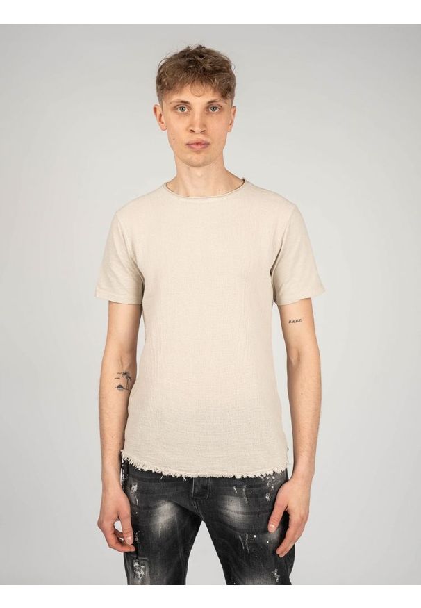 Xagon Man T-Shirt | P22082 V5 8300 | Mężczyzna | Beżowy. Okazja: na co dzień. Kolor: beżowy. Materiał: bawełna, elastan. Długość: długie. Styl: casual