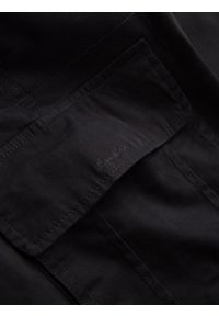 Ombre Clothing - Szorty męskie jednokolorowe z kieszeniami cargo – czarne V4. Okazja: na co dzień. Kolor: czarny. Materiał: bawełna, elastan, poliester, materiał. Długość: krótkie. Wzór: gładki, aplikacja, haft, jednolity. Sezon: lato. Styl: wakacyjny, casual #6