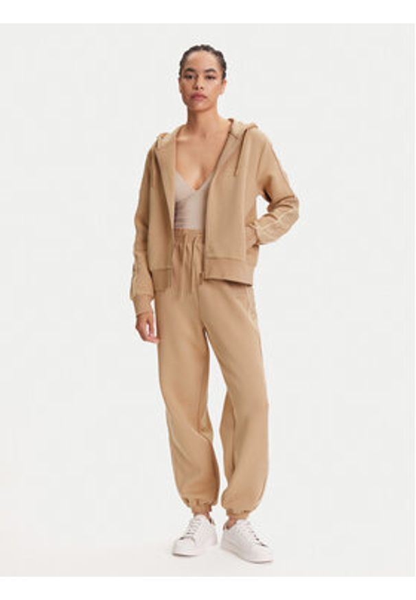 Guess Bluza V5YQ00 KB3P2 Beżowy Regular Fit. Kolor: beżowy. Materiał: syntetyk
