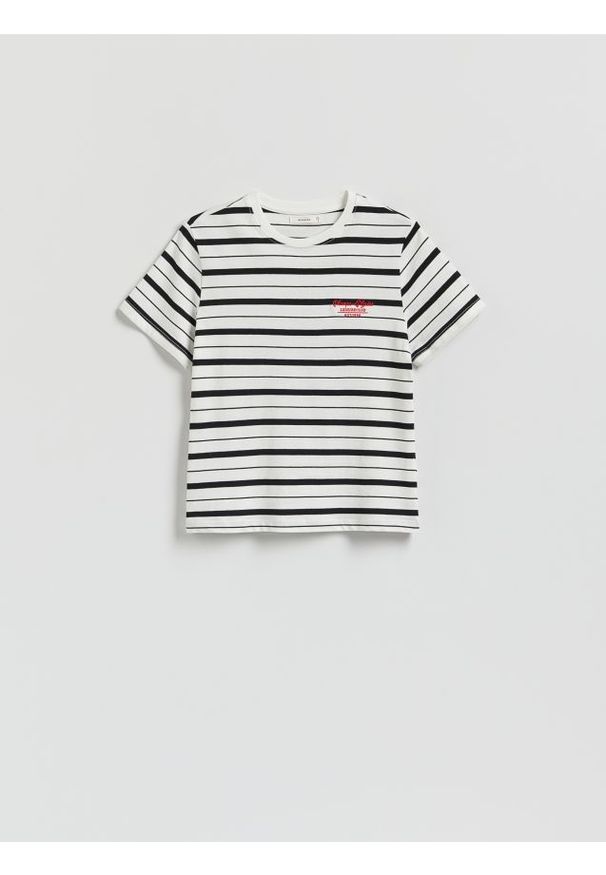 Reserved - T-shirt z haftem - wielobarwny. Materiał: bawełna. Wzór: haft