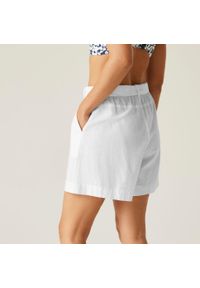 Regatta - Spodenki damskie Sabela II. Kolor: biały. Materiał: bawełna, len. Sport: turystyka piesza #2