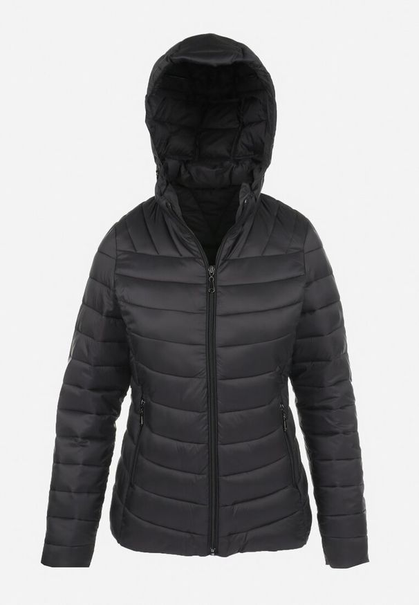 Born2be - Czarna Kurtka Nylonowa Pikowana z Kapturem Yova. Okazja: na co dzień. Typ kołnierza: kaptur. Kolor: czarny. Materiał: nylon. Sezon: jesień, wiosna. Styl: klasyczny, casual