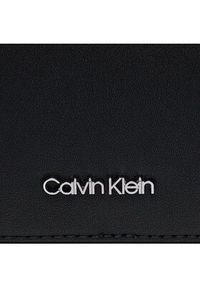 Calvin Klein Torebka Ck Must Camera Bag K60K610293 Czarny. Kolor: czarny. Materiał: skórzane