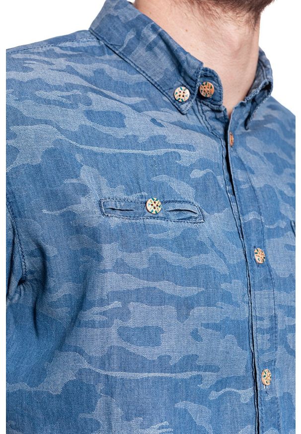 Anerkjendt - KOSZULA ANERKJENDT RUDY DARK DENIM 8.413.031. Kolor: brązowy. Materiał: denim. Wzór: moro, aplikacja