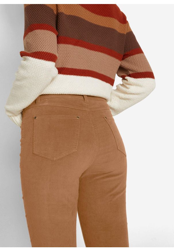 bonprix - Spodnie sztruksowe Skinny ze stretchem. Kolor: brązowy. Materiał: sztruks